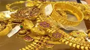 Gold Prices Plunge: Tola Drops by Rs 3,300 in Pakistani Market - What's Next?