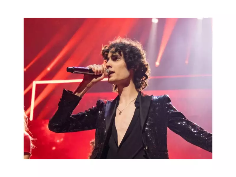 Pakistani Model Sombra Makes Stunning Runway Debut at Vogue World 2025 in Valentino