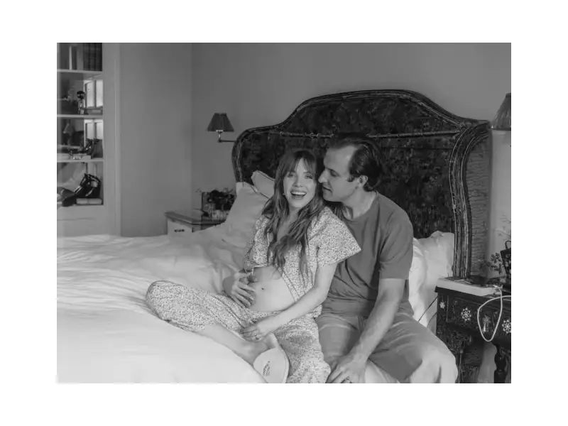 Carly Rae Jepsen Expecting First Child With Husband Cole! Pop Star Announces Pregnancy