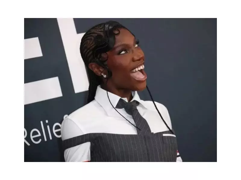 Doechii's Lap Dance for Ayo Edebiri Shocks Los Angeles Crowd