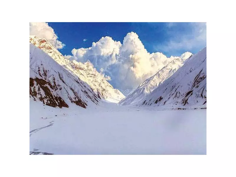 Kaghan Valley Transforms into Winter Paradise as Early Snowfall Captivates Tourists