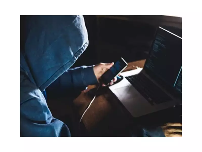 Karachi Man Arrested for Hacking 100+ Women's Phones via Rs5,000 Malicious Links