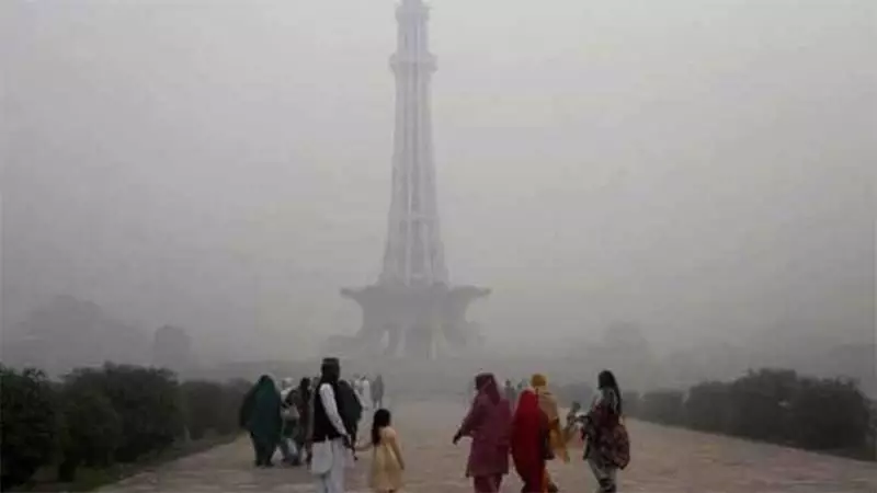 Lahore's Air Quality Crisis: AQI Hits Hazardous 455