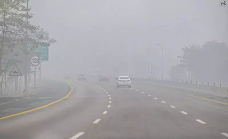 PMD Warns of Intensifying Smog and Fog Across Pakistan's Plains