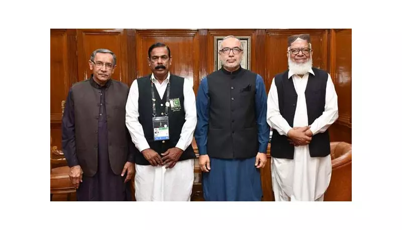 Quaid-e-Azam Trophy: Awais & Faham Centuries Dominate Day 1