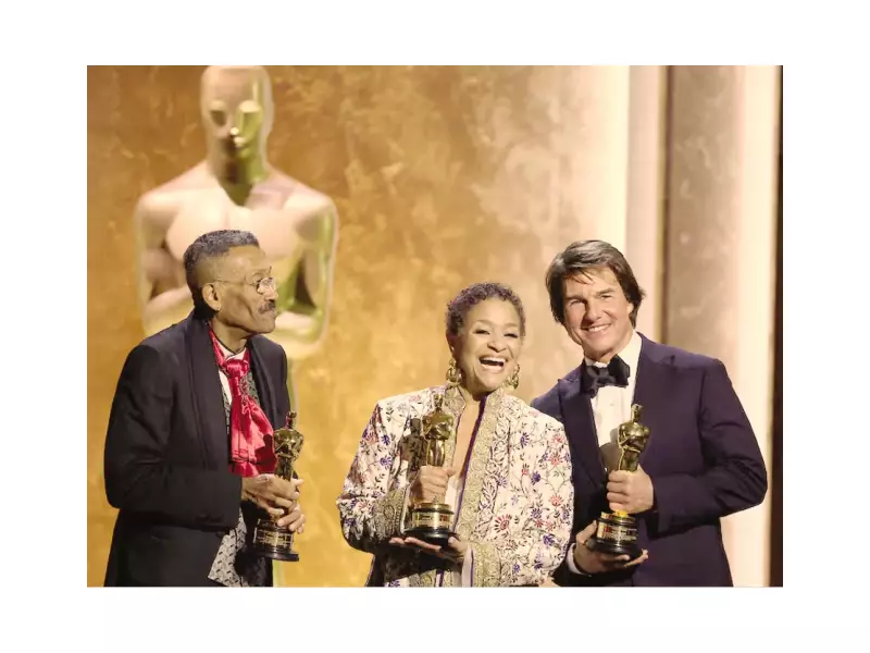 Tom Cruise Honored with Oscar: 45-Year Career Celebrated