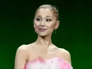 Ariana Grande Teases New Stage Project - But It's NOT Broadway!