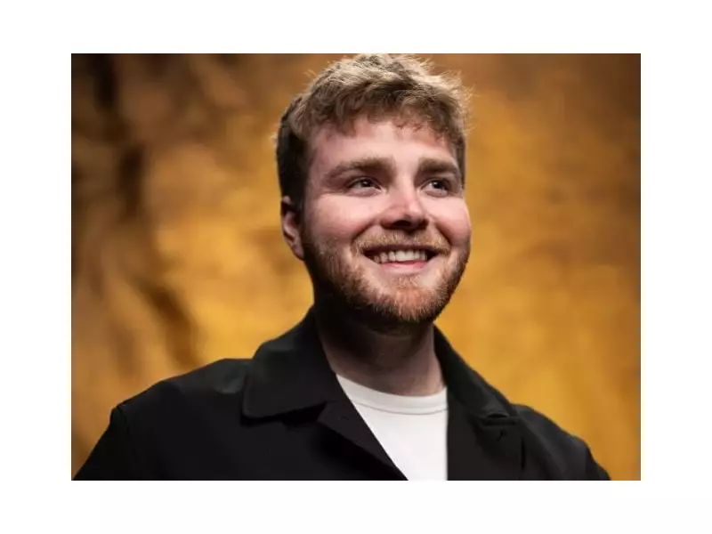 Alex Warren Wins Breakthrough Artist of the Year at First-Ever TikTok Awards