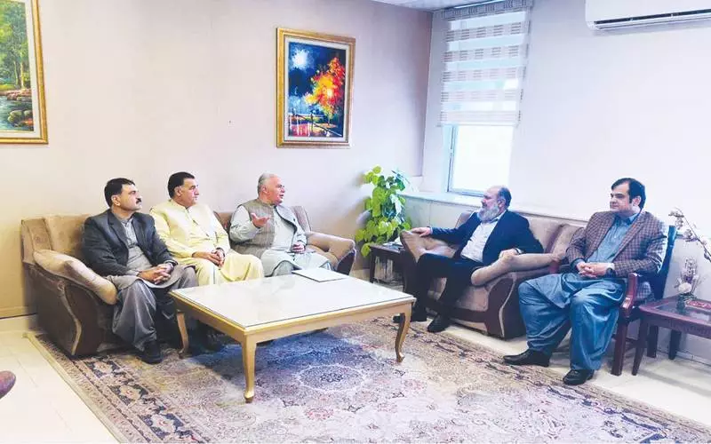 Jam Kamal Pledges Swift Resolution for Chaman Traders' Issues