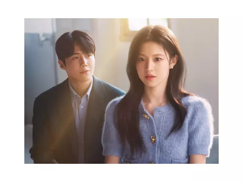 Netflix Teaser Reveals Kim Seon-ho & Go Youn-jung's New Rom-Com