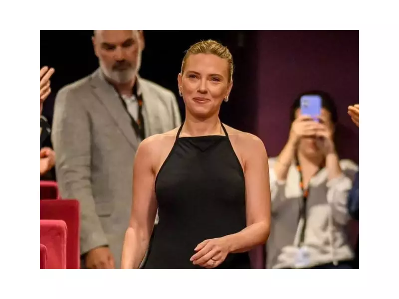 Scarlett Johansson Reveals Colin Jost Thought First Date Was a Disaster