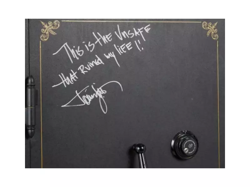 Tommy Lee Sells Safe Containing Infamous Pamela Anderson Tape for $200K