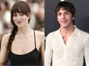 Dakota Johnson Dines with Role Model After Chris Martin Split