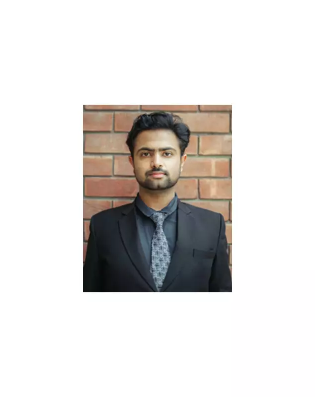 Pakistan's Middle Class Crisis: Cultural Spending Habits and Economic Realities