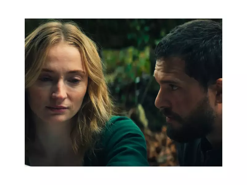 Sophie Turner & Kit Harington Reunite in 'The Dreadful' Trailer