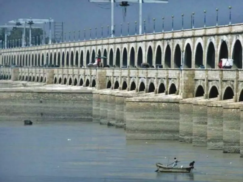 Sukkur Barrage Closes for 15-Day Annual Maintenance, Lifespan to Extend 30 Years