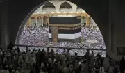 Pakistan Seeks Hajj Quota Hike to 230,000 for 2026, Citing Population