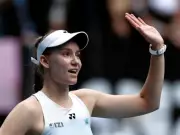 Rybakina Triumphs Over Swiatek to Secure Australian Open Semi-Final Spot