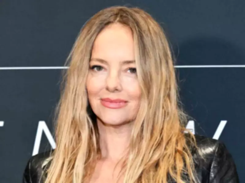 Actress Bijou Phillips Hospitalized, Urgently Seeks Living Kidney Donor