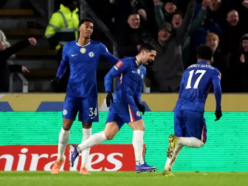 Chelsea's FA Cup Triumph: Neto Leads 5-0 Rout Against Hull City