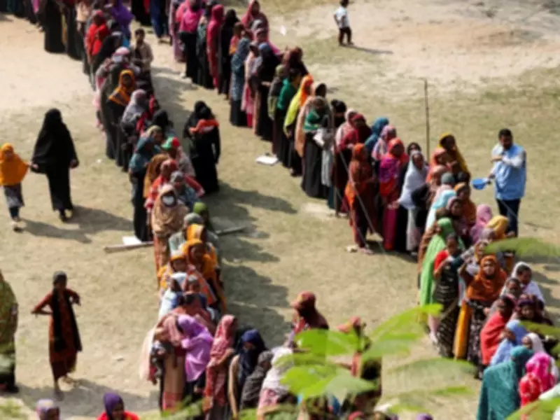 Crude Bomb Blast Injures Three at Bangladesh Polling Centre