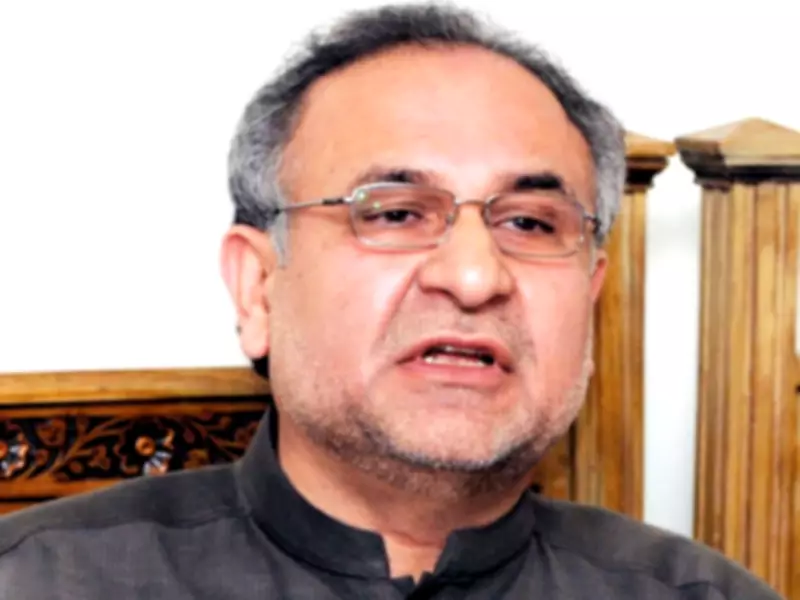 Durrani: Zardari Could Facilitate Imran Khan's UAE Move Amid Political Talks