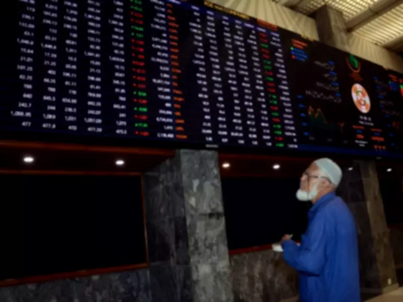 Pakistan Stock Exchange Soars Over 5700 Points on Banking and Fertilizer Rally