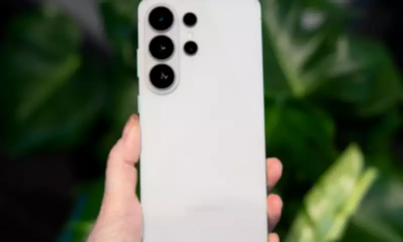 Samsung Galaxy S26 Ultra's Privacy Display Impresses Amid Hardware Innovation Slowdown