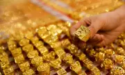 Gold Prices Surge in Pakistan Following Global Market Gains