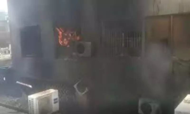 Major Fire Erupts at Karachi Superstore, Rescue Operations Face Challenges