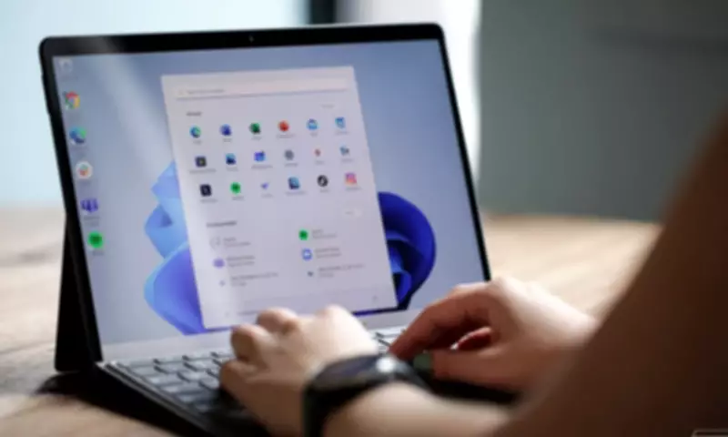 Microsoft Revives Movable Taskbar in Windows 11 After Five-Year Absence