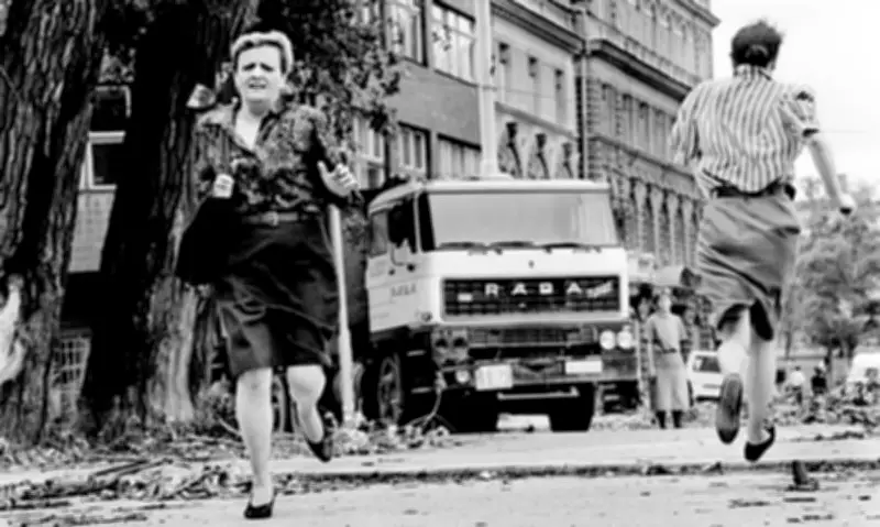 Past Perspective: Analyzing Historical Context in Modern Pakistan