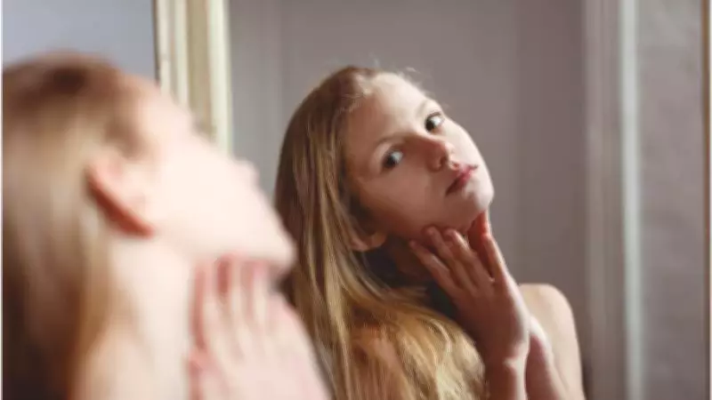 The Dark Side of Influencer Culture: Beyond the Glamour and Fame