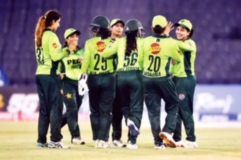 Clinical Pakistan Crush Zimbabwe, Take Unassailable 2-0 Lead