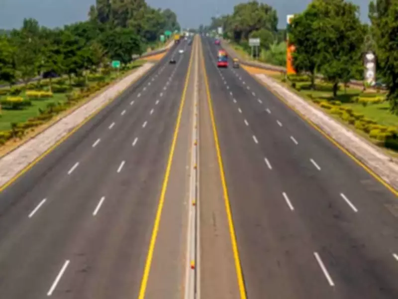 Panel Urges Review of Motorway Speed Cap for Safety