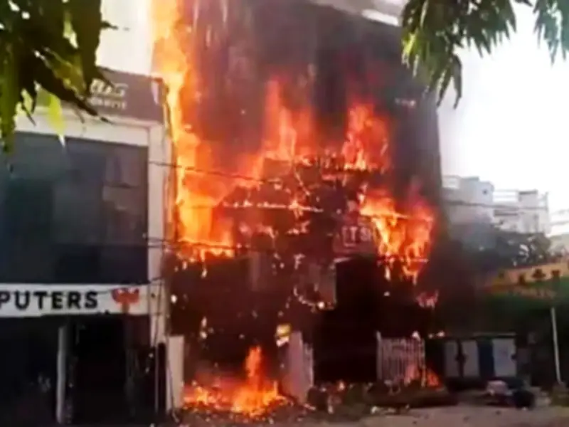 14 Killed in Lucknow Building Fire at Library and Coaching Centre