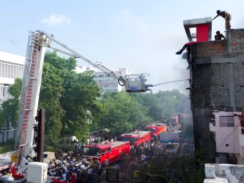 15 killed in fire at animation training centre in Lucknow, India