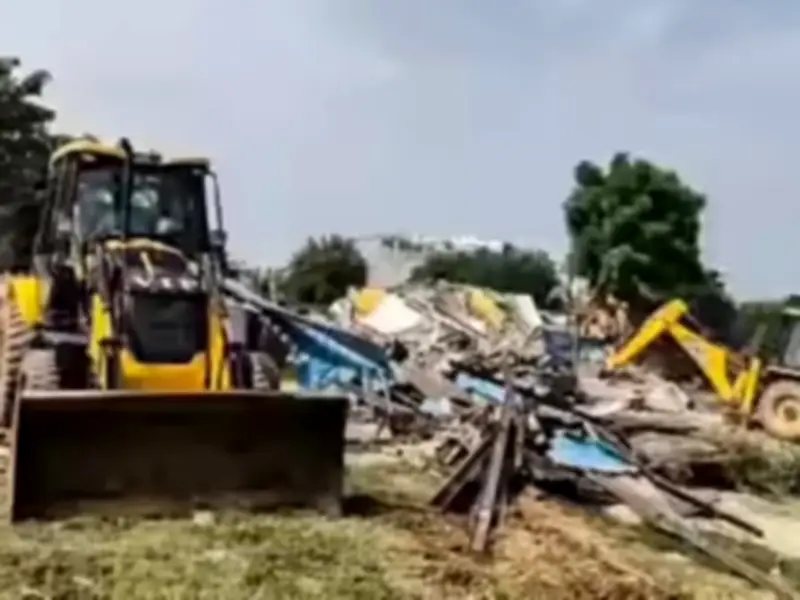 7 Held, Machinery Seized in Illegal Drilling on Islamabad Green Belt