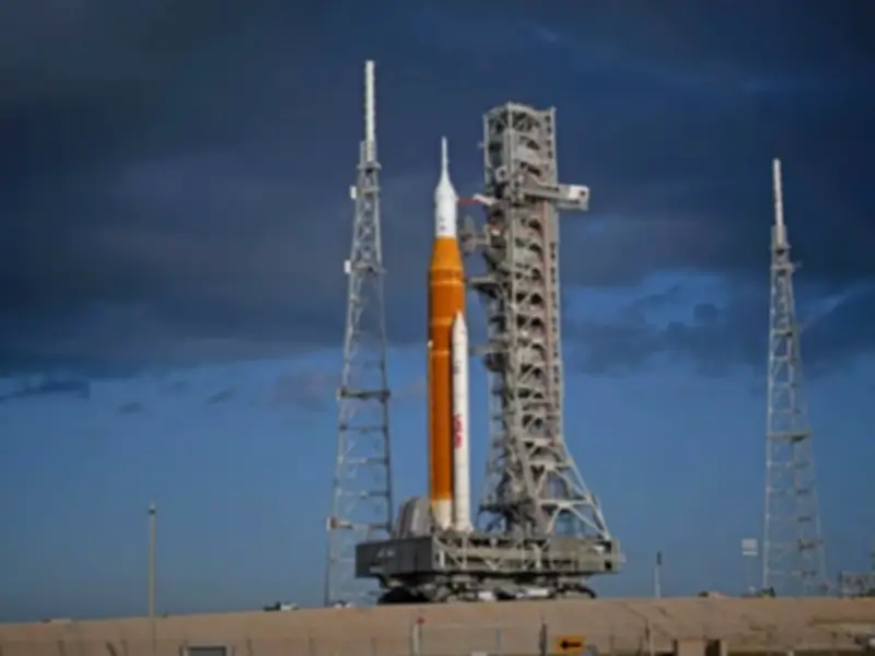 Air Leak on ISS Forces Astronauts to Shelter in SpaceX Capsule
