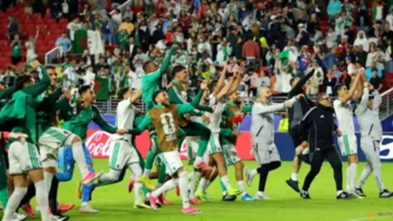 Algeria Comeback Eliminates Jordan from World Cup with 2-1 Victory