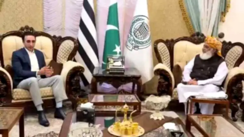 Bilawal Bhutto Meets Fazlur Rehman to Discuss National Politics