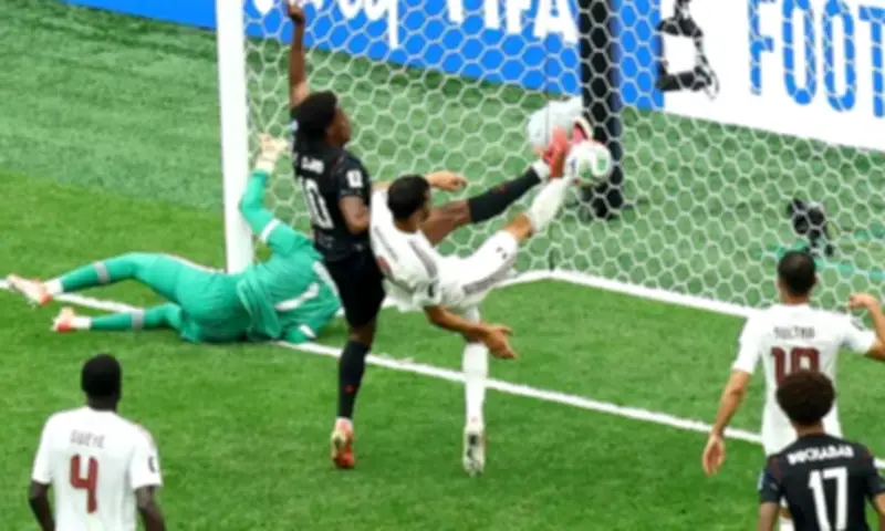 David hat-trick leads Canada to historic 6-0 World Cup win over nine-man Qatar