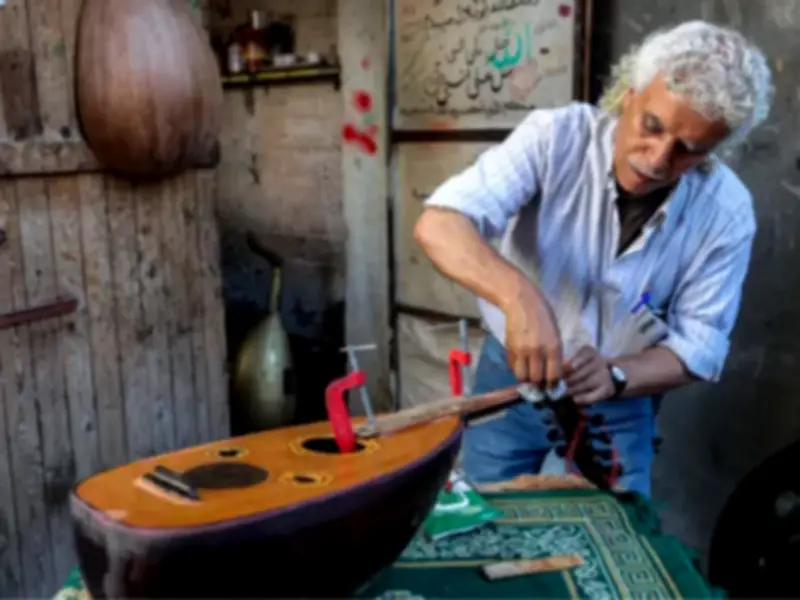 Gaza Oud Craftsman Restores Damaged Instruments Amid War and Scarcity