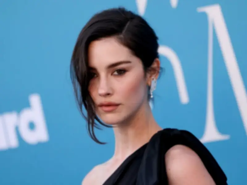 Gracie Abrams Opens Up About 'Nepo Baby' Label and Privilege