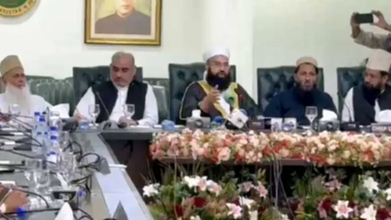 Hafiz Tahir Ashrafi Calls for Unity and Peace During Muharram
