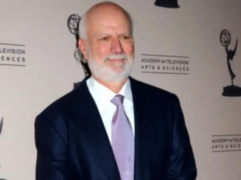 Hollywood Mourns TV Legend James Burrows Dies at 85