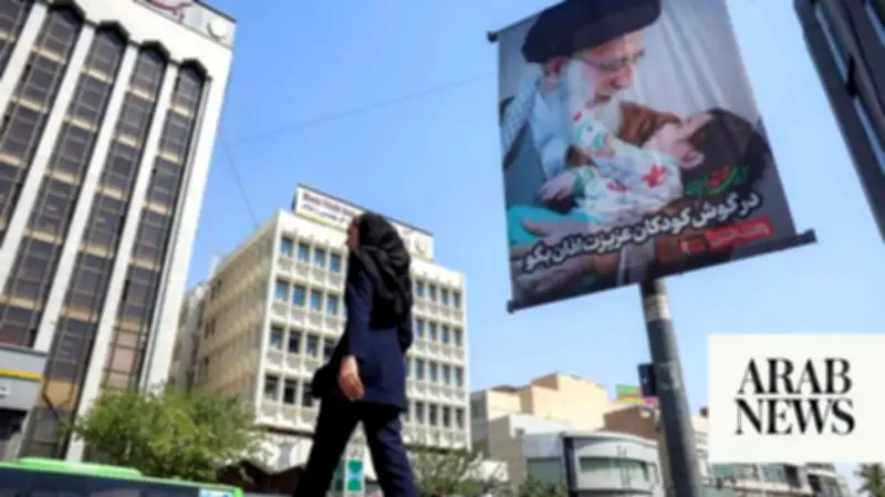 Iran Prioritizes Diplomacy with US But Remains Ready for War: Negotiator
