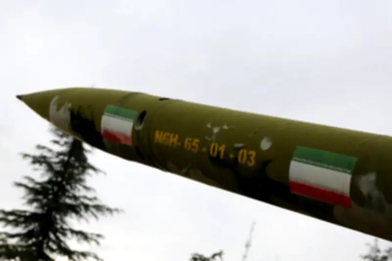 Iran's IRGC Claims Attacks on US Bases After Strikes Near Hormuz