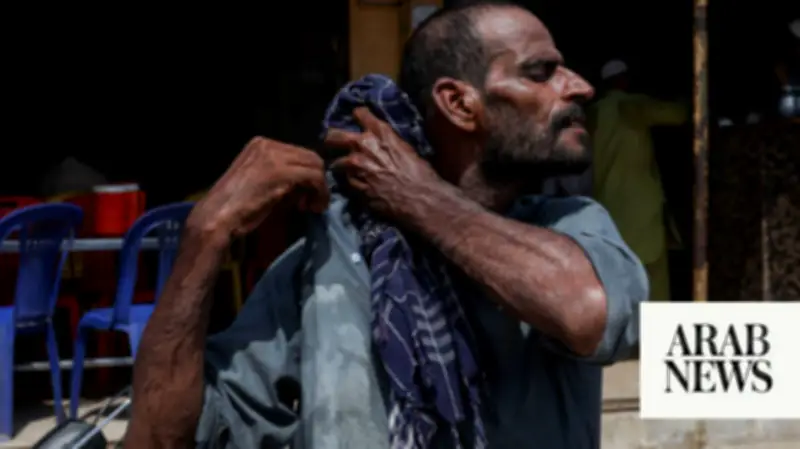 Jacobabad bakes in 48°C heat as residents cry for water