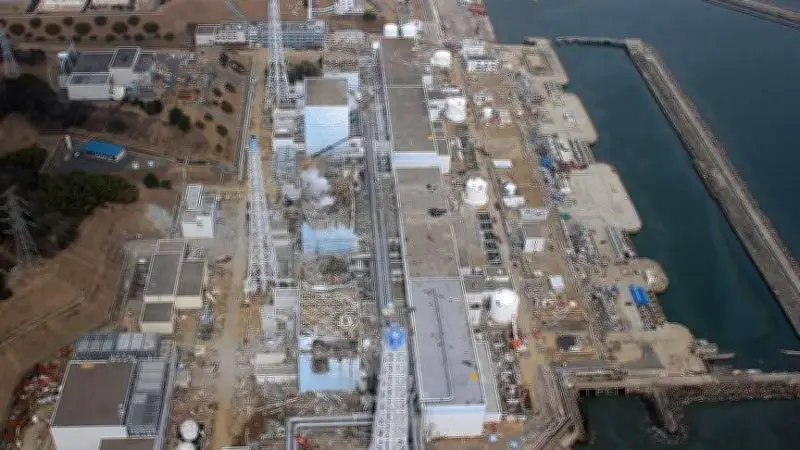 Japan Begins Removing Nuclear Fuel from Fukushima Reactor